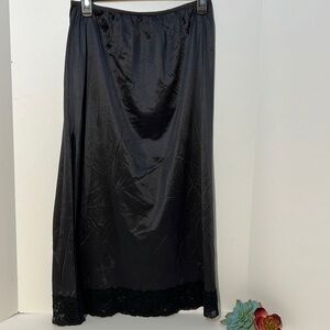 Sears Womens Black Slip Size Large